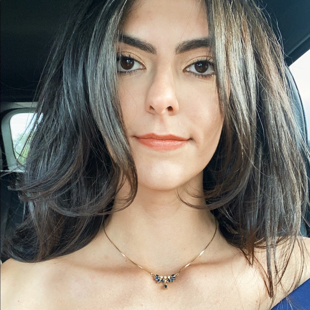 Meet your Posher, Christina